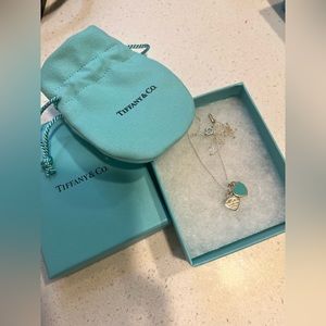 Tiffany &Co. double heart necklace